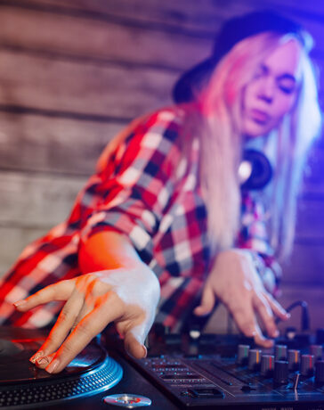 organizare petrecere cu dj